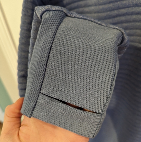 Eddie Bauer cowl neck sweatshirt - Picture 2 of 5